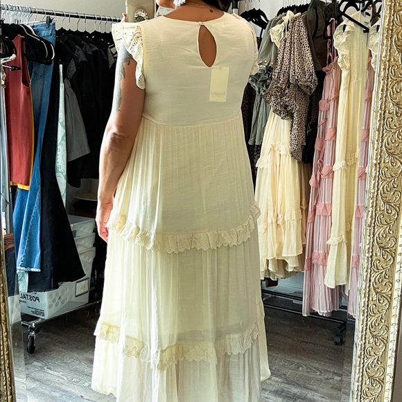 Buttercream Eyelet Dress - Picture 3 of 6